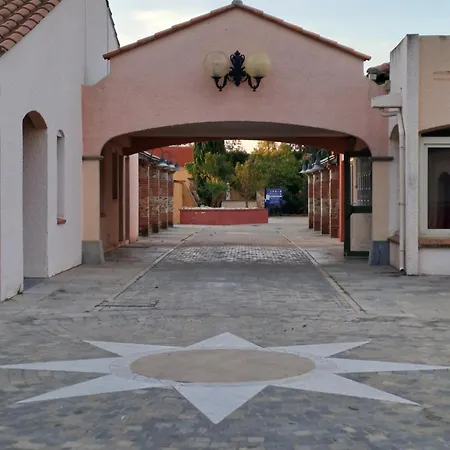Nyaraló Confortable Maisonnette Dans De