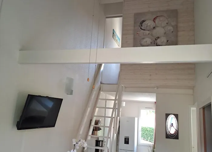 Confortable Maisonnette Dans De Дом отдыха