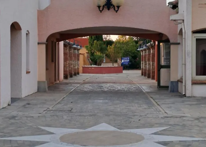 Дом отдыха Confortable Maisonnette Dans De